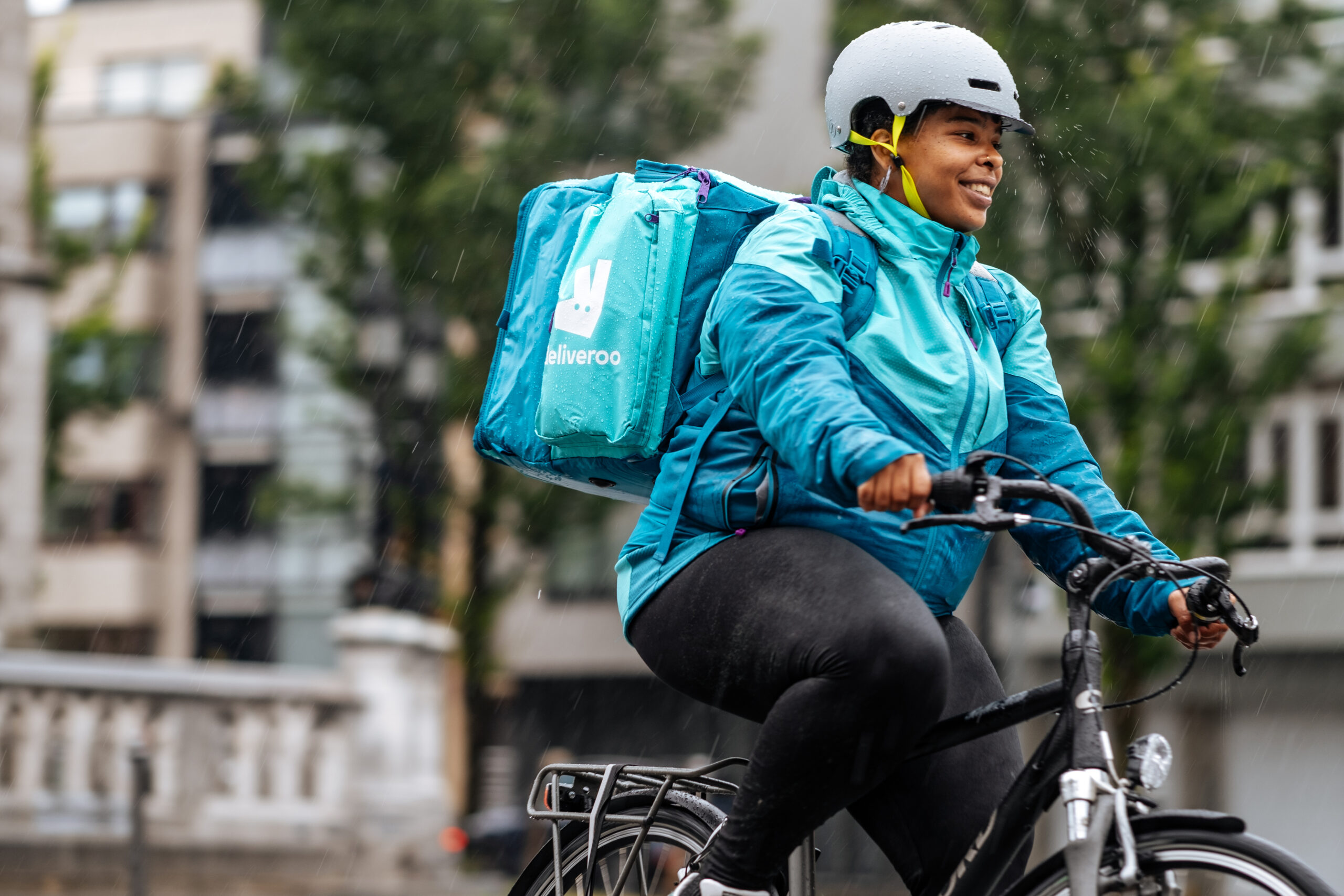 Co-op and Deliveroo agree partnership extension reaching 1,400 stores