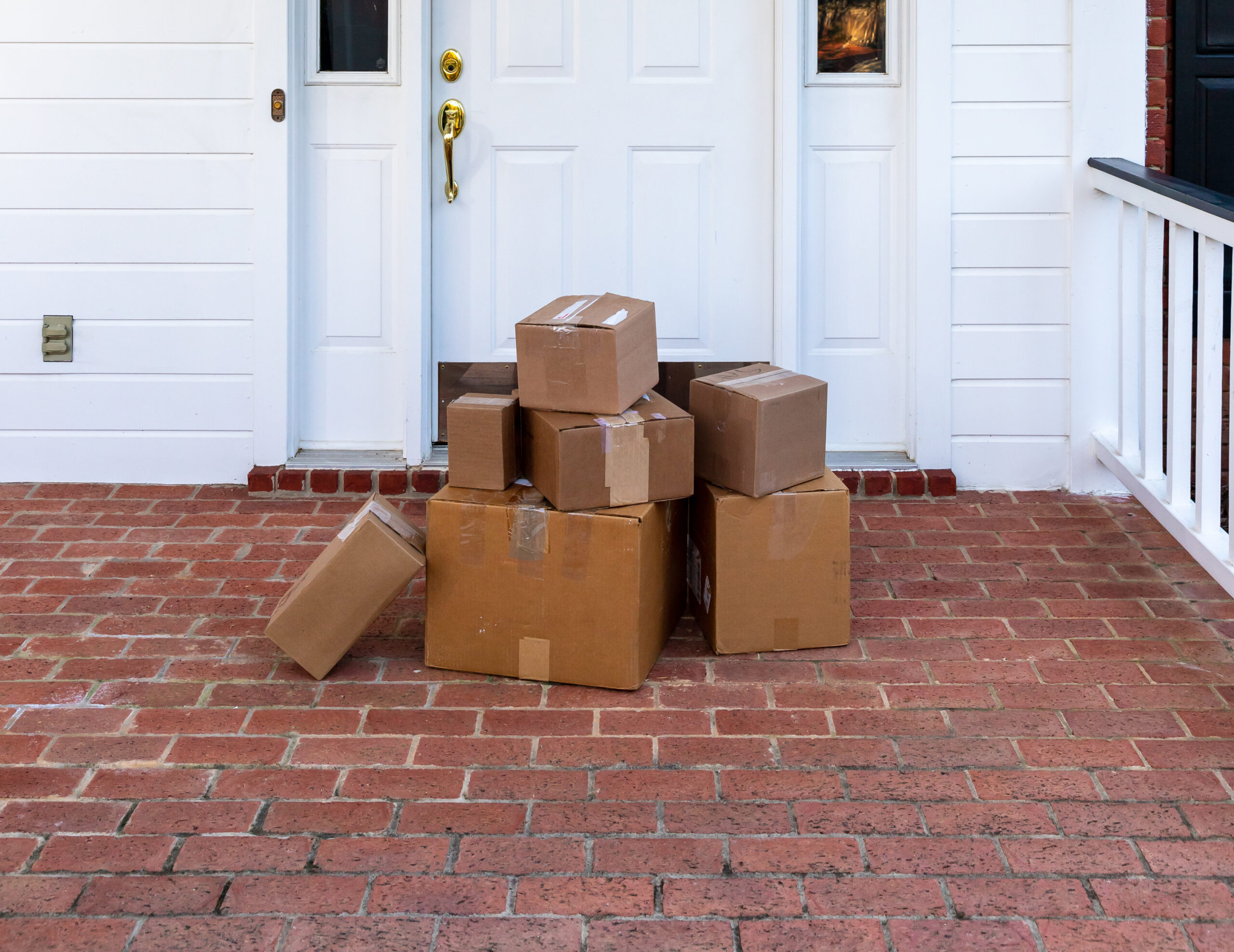 Clothes, shoes and accessories most stolen delivery items, study finds