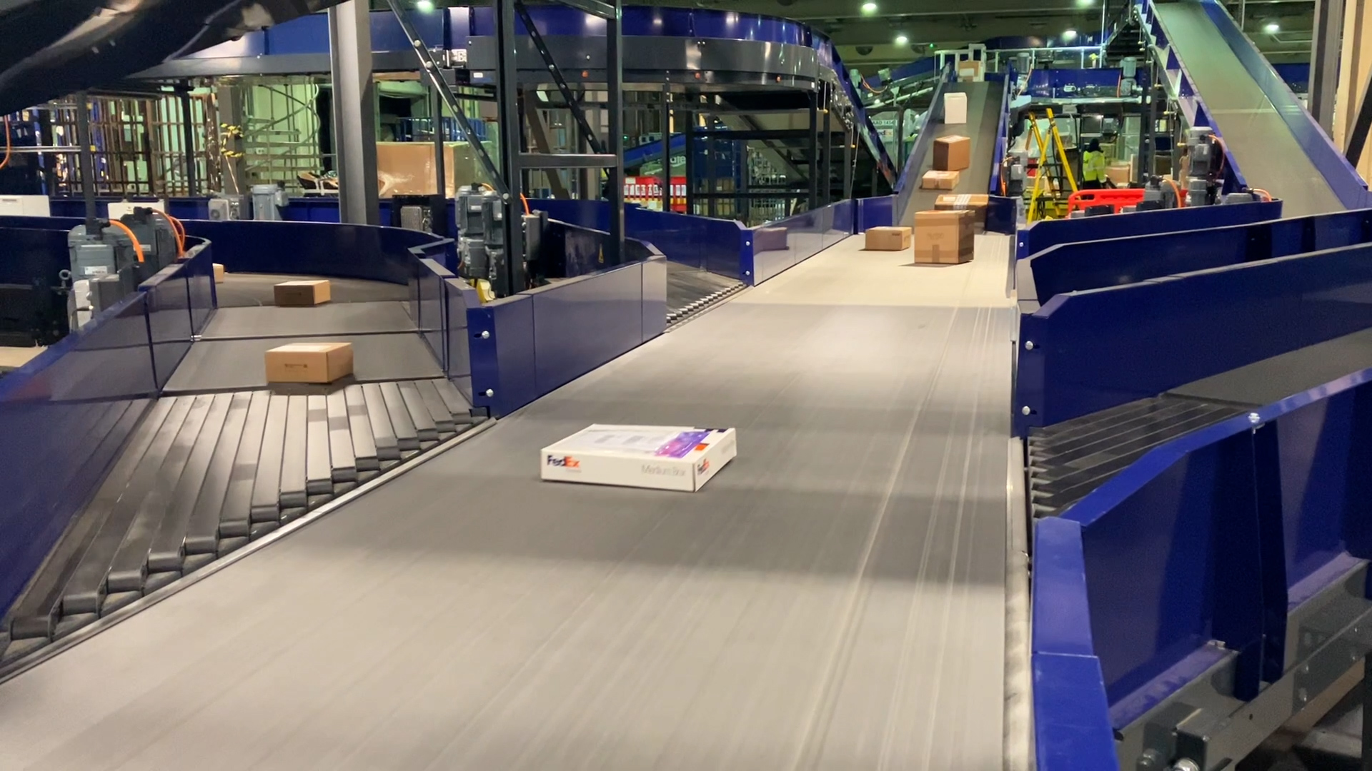 FedEx automates parcel sorting at Stansted
