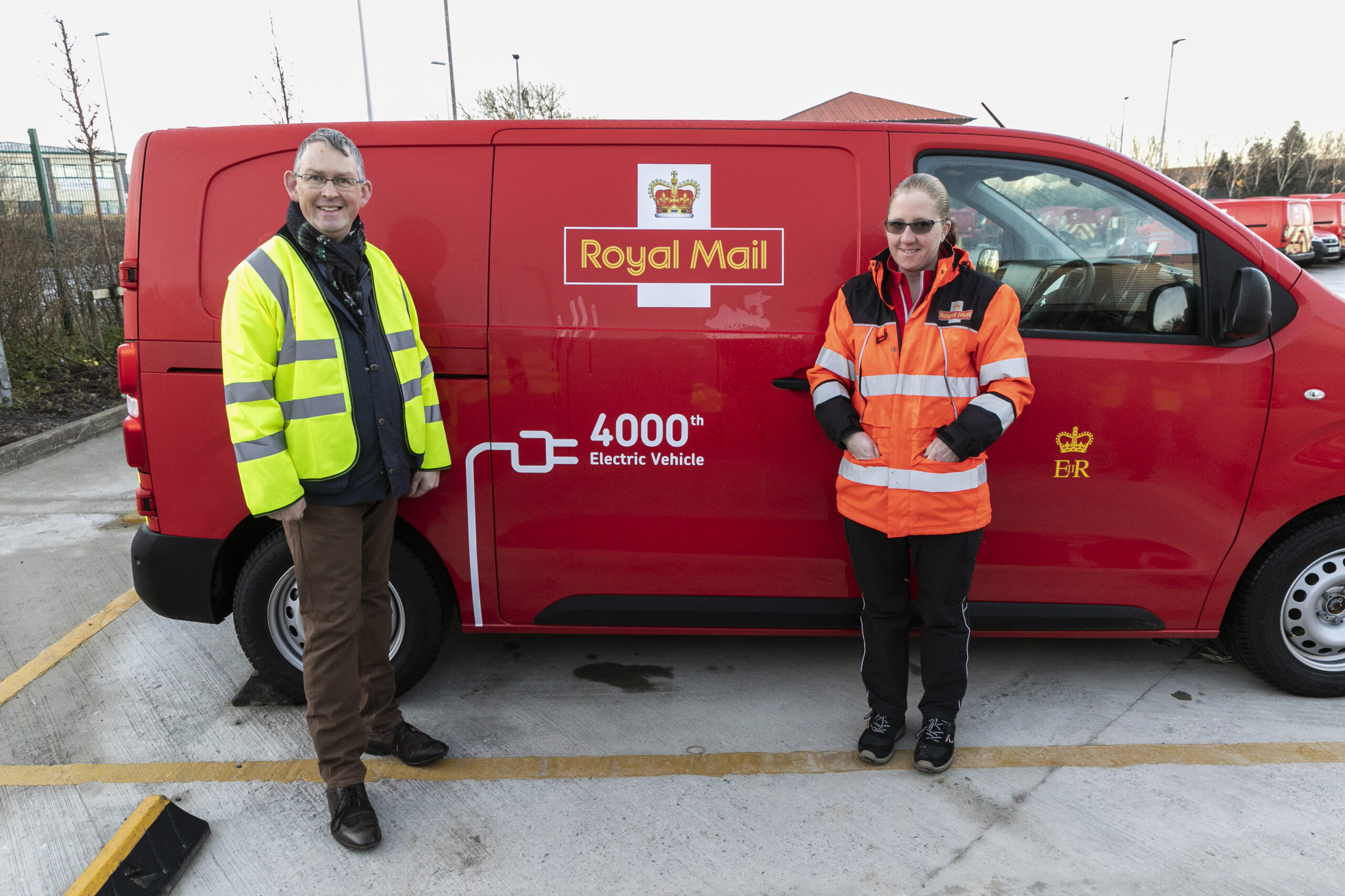 Royal Mail passes 4,000 electric vehicles milestone as its restarts international services